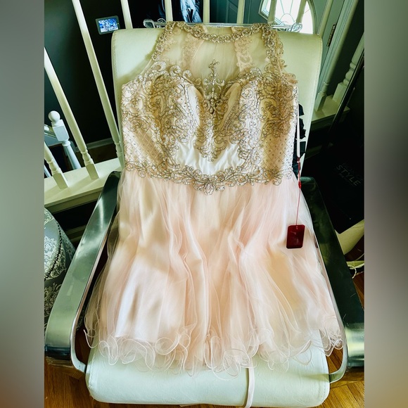 Formal prom gown. Homecoming graduation dress - Picture 7 of 7